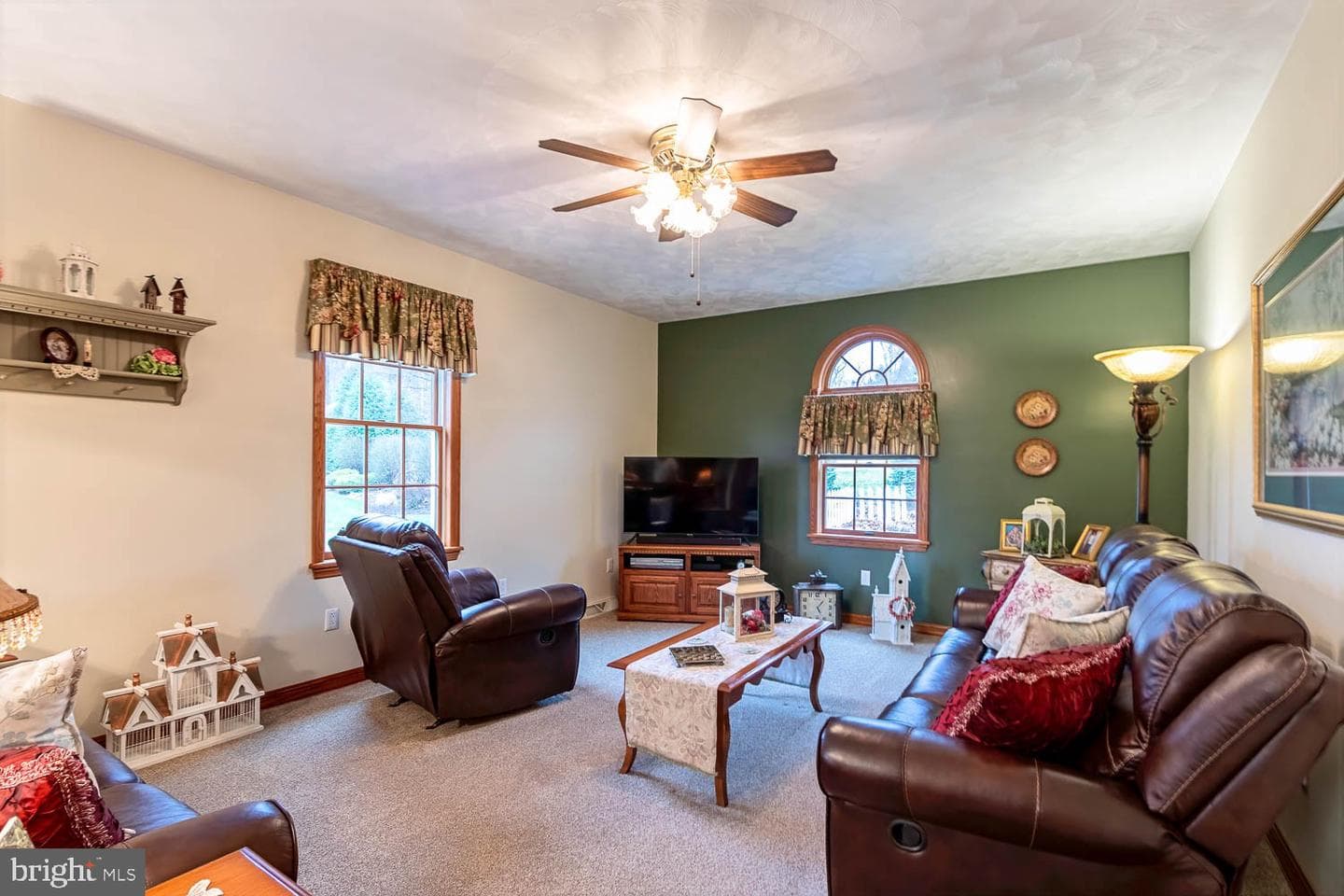 307 S Linnwood Drive photo 2