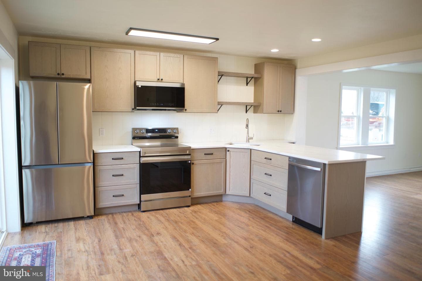 617 Marjorie Mae Street photo 2