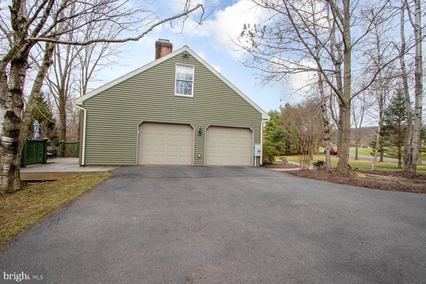 115 Heiskel Drive photo 9