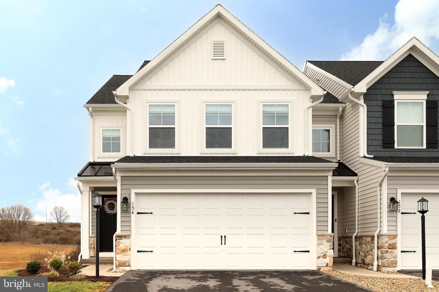 154 Magnolia Lane photo 2