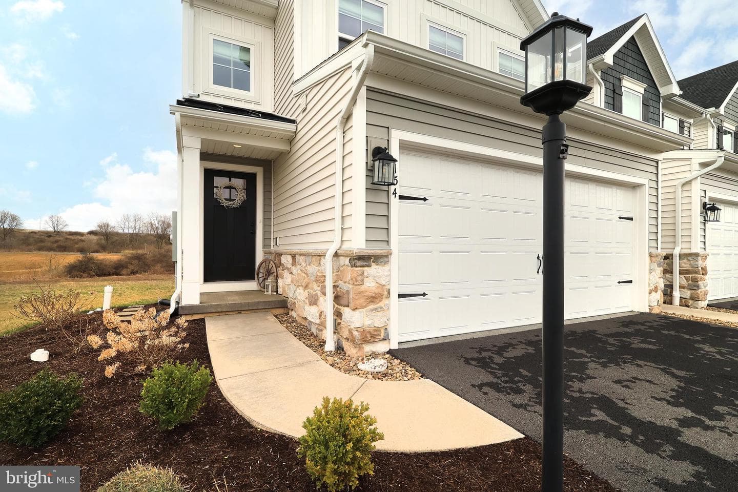 154 Magnolia Lane photo 3