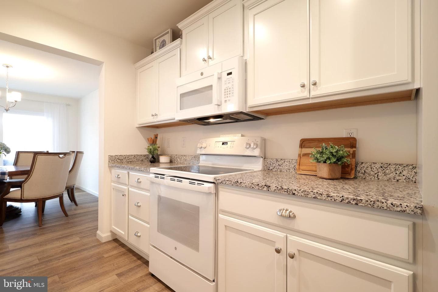 154 Magnolia Lane photo 8