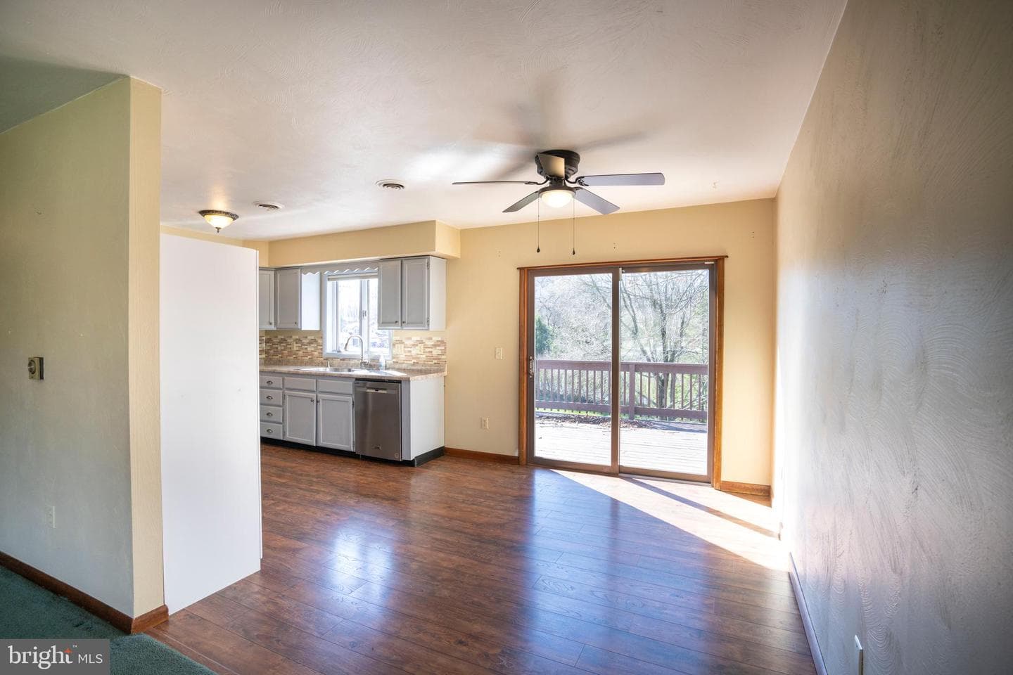 1202 Pine Circle photo 21