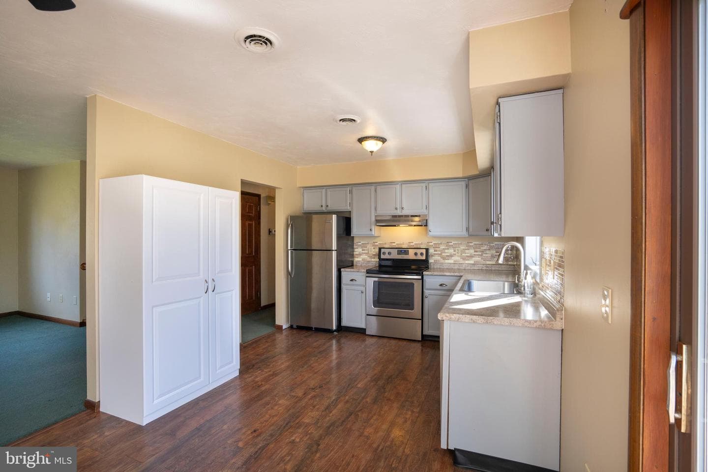 1202 Pine Circle photo 23