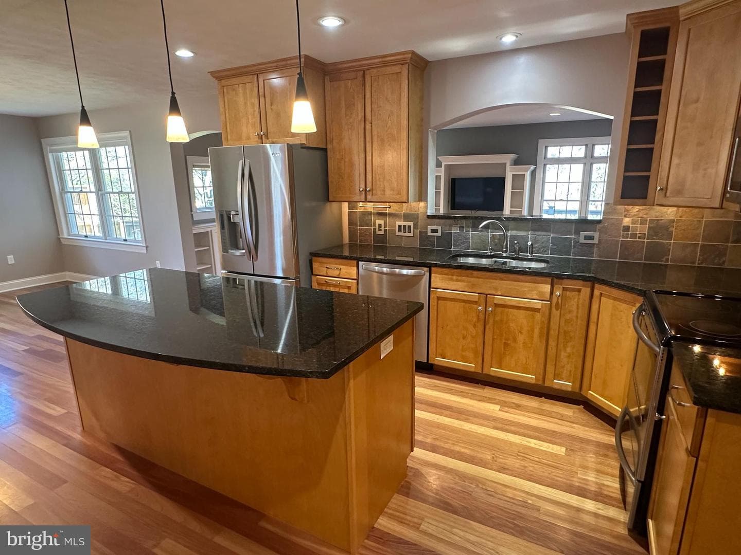 1007 Amelia Ave. photo 11