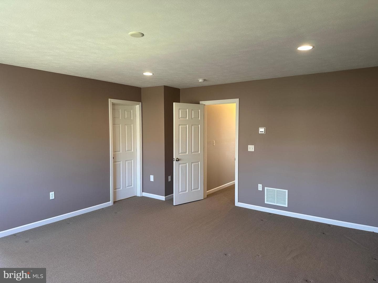 1007 Amelia Ave. photo 36