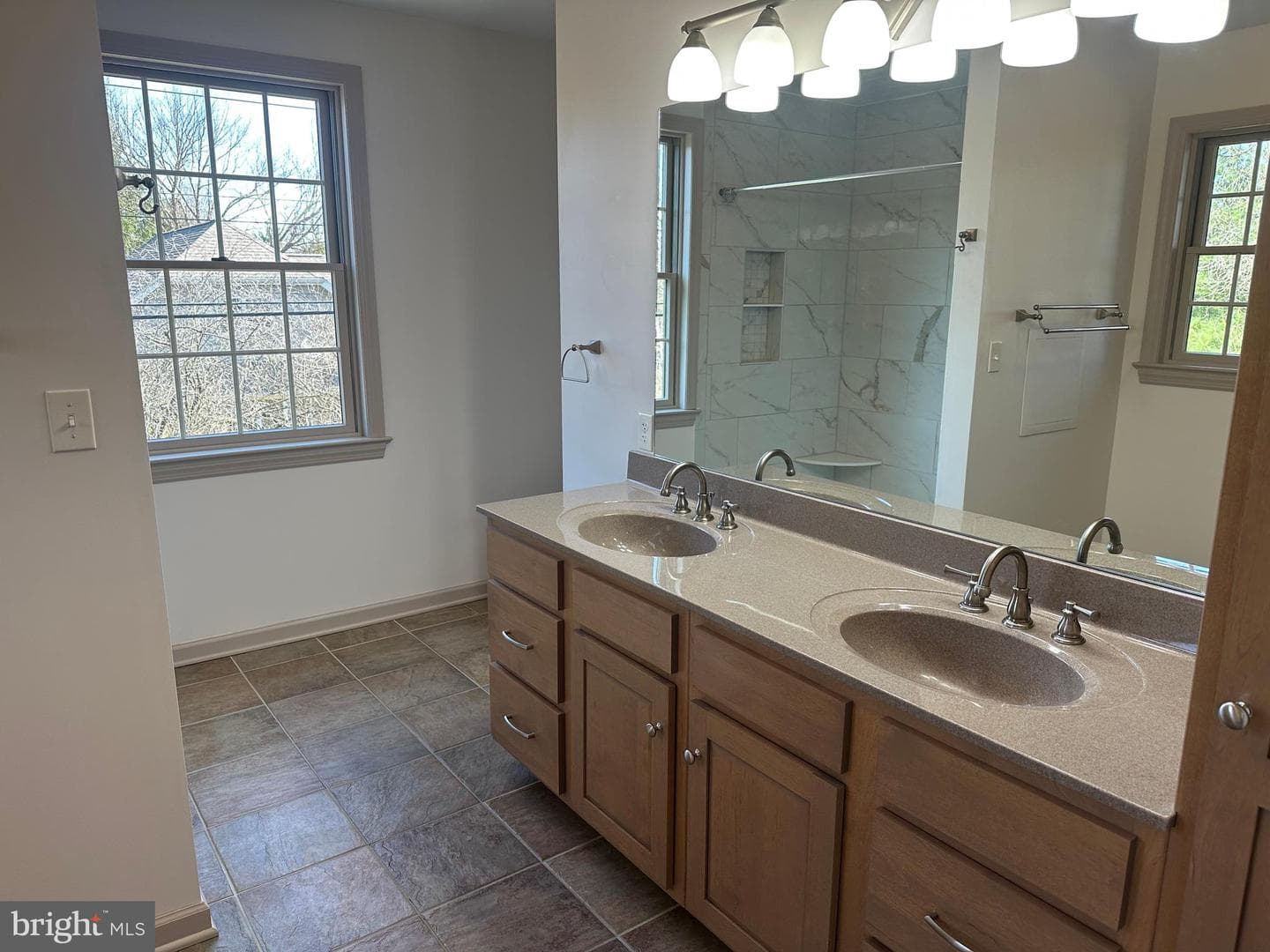 1007 Amelia Ave. photo 39