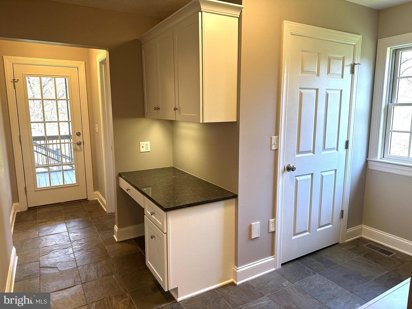 1007 Amelia Ave. photo 48