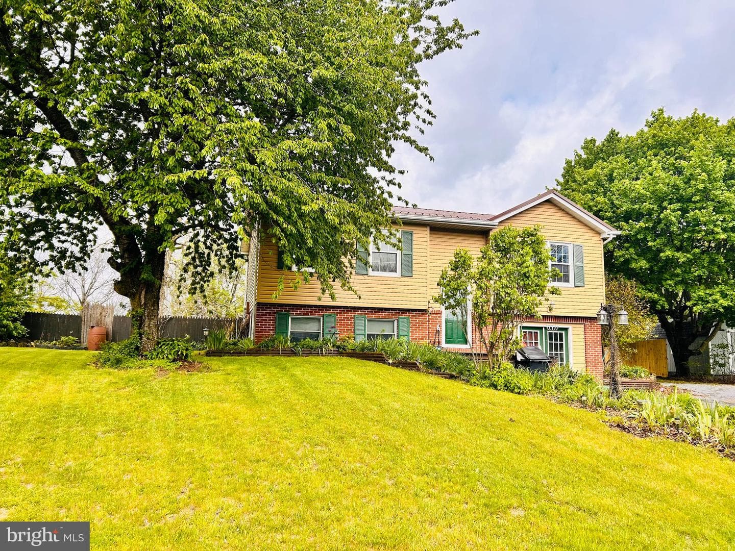 211 N Vanessa Drive