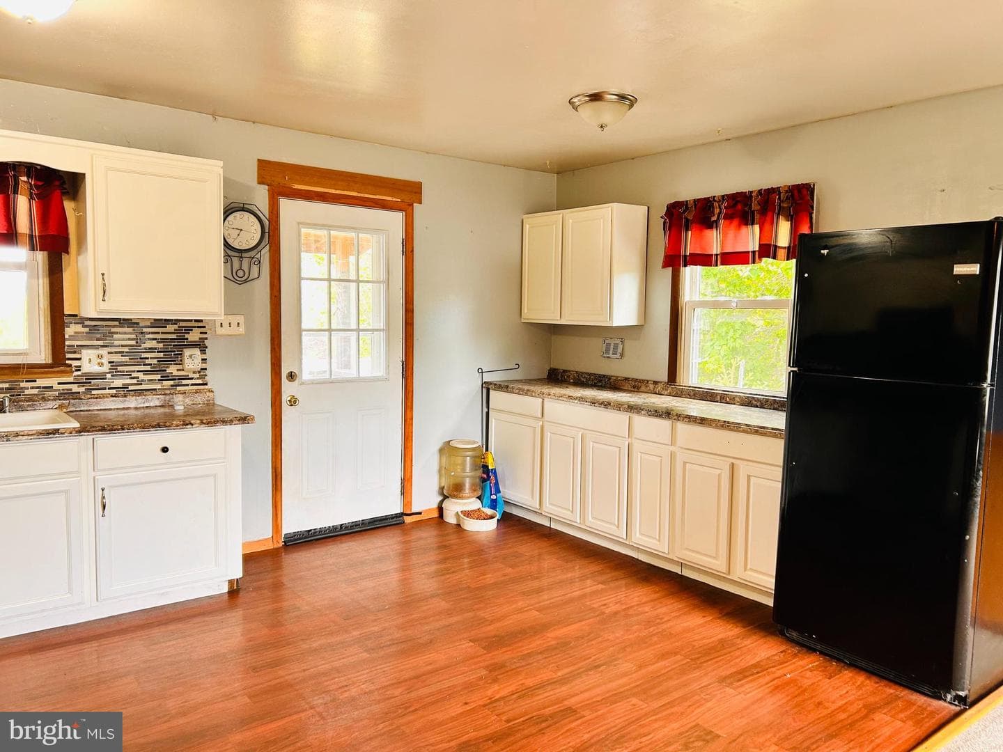 211 N Vanessa Drive photo 10