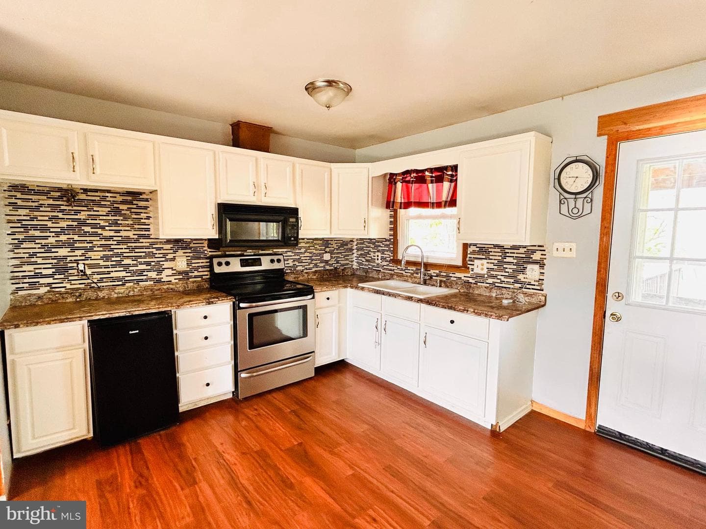 211 N Vanessa Drive photo 5