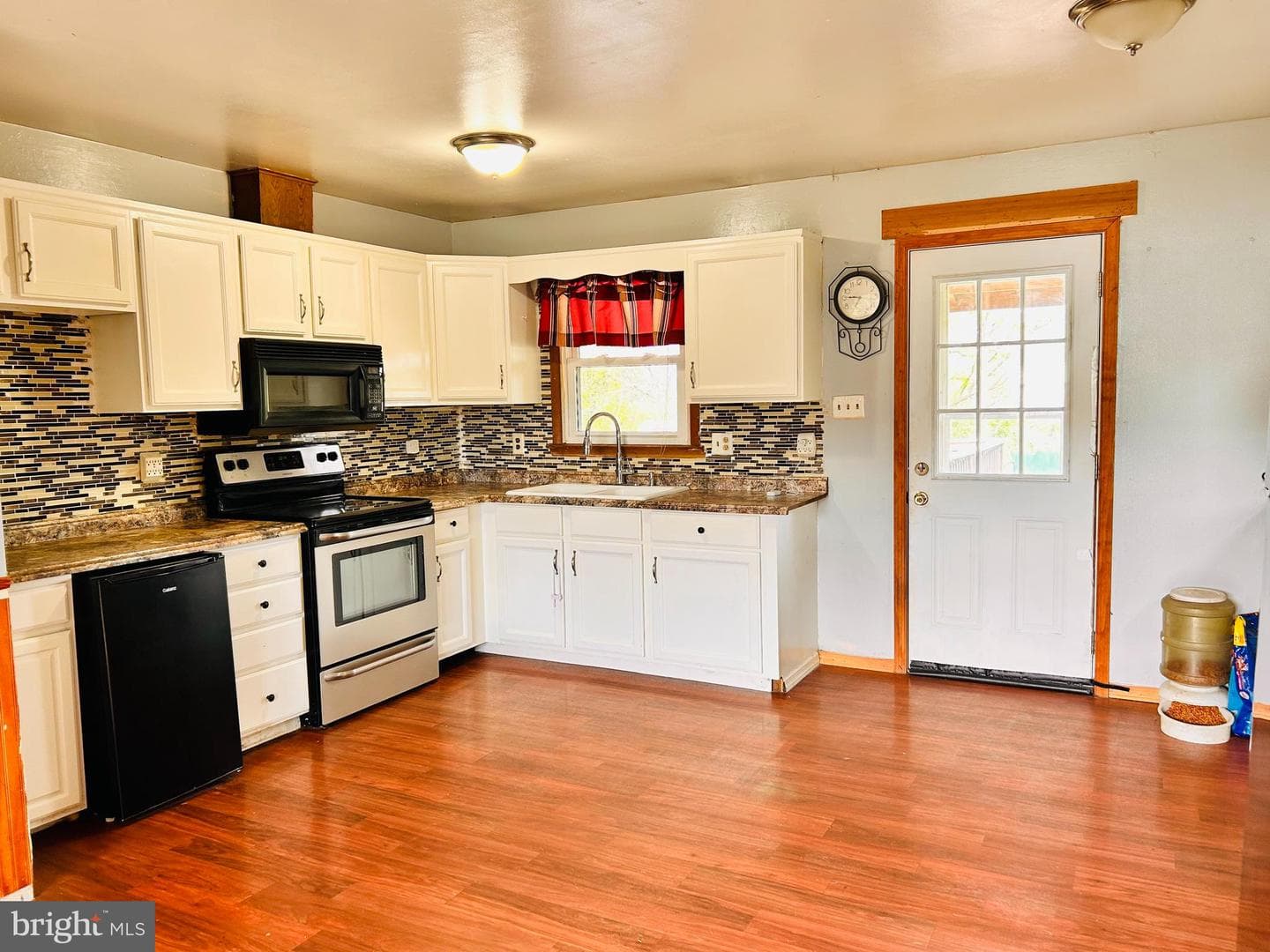 211 N Vanessa Drive photo 6