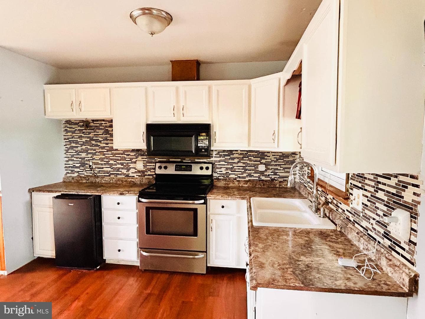 211 N Vanessa Drive photo 8