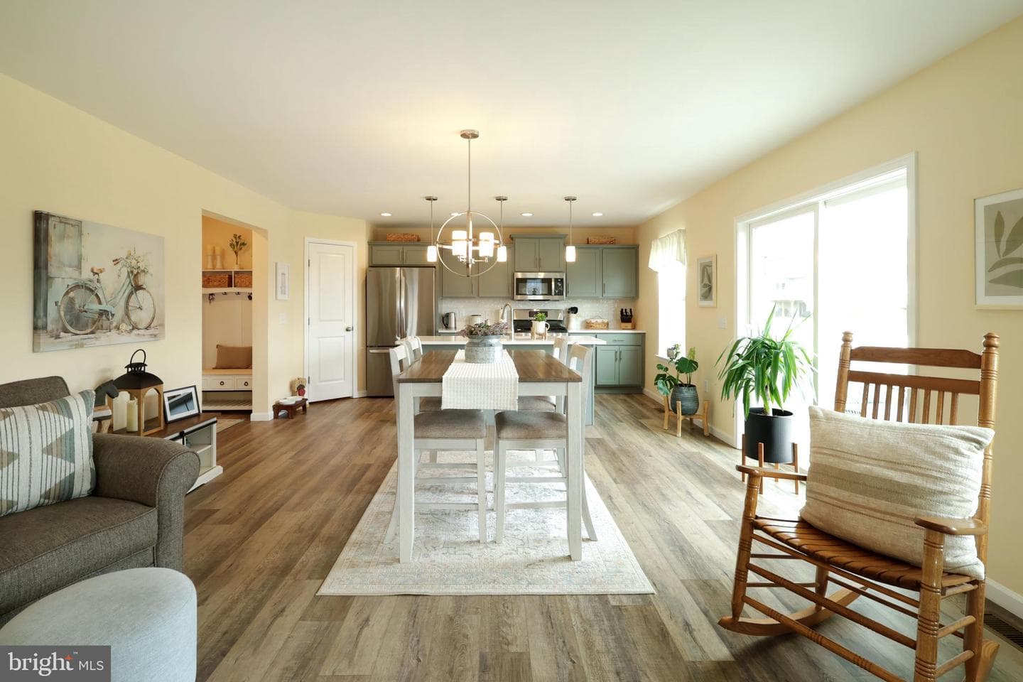 155 Isabella Circle photo 16