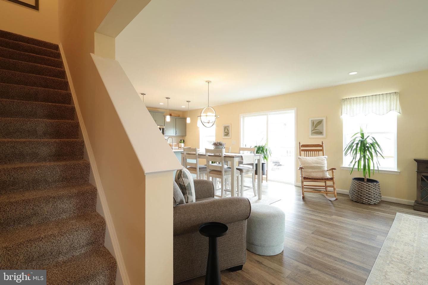 155 Isabella Circle photo 32