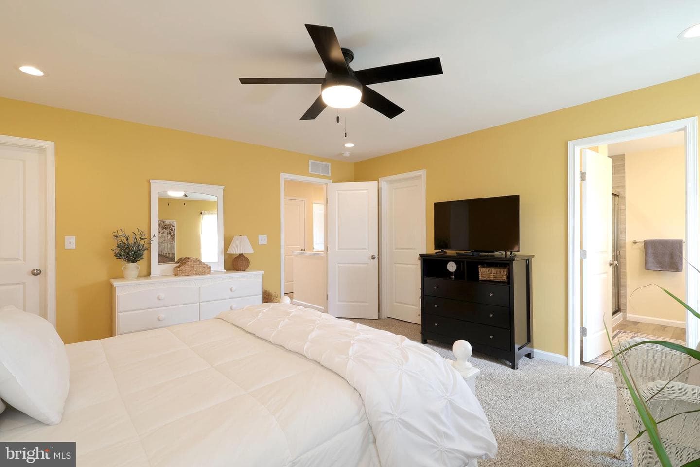155 Isabella Circle photo 36