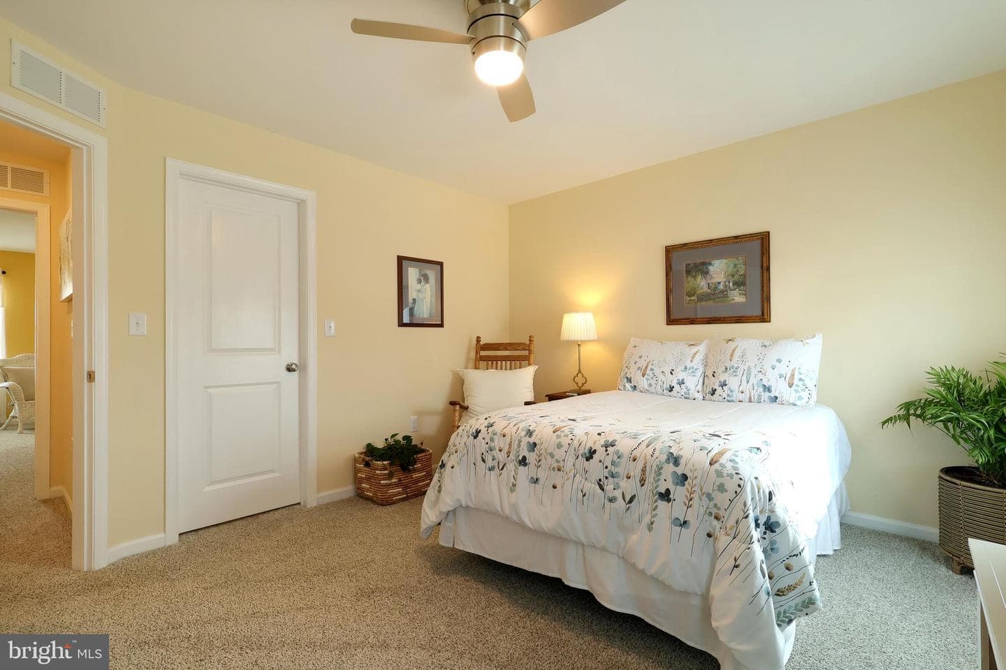 155 Isabella Circle photo 40
