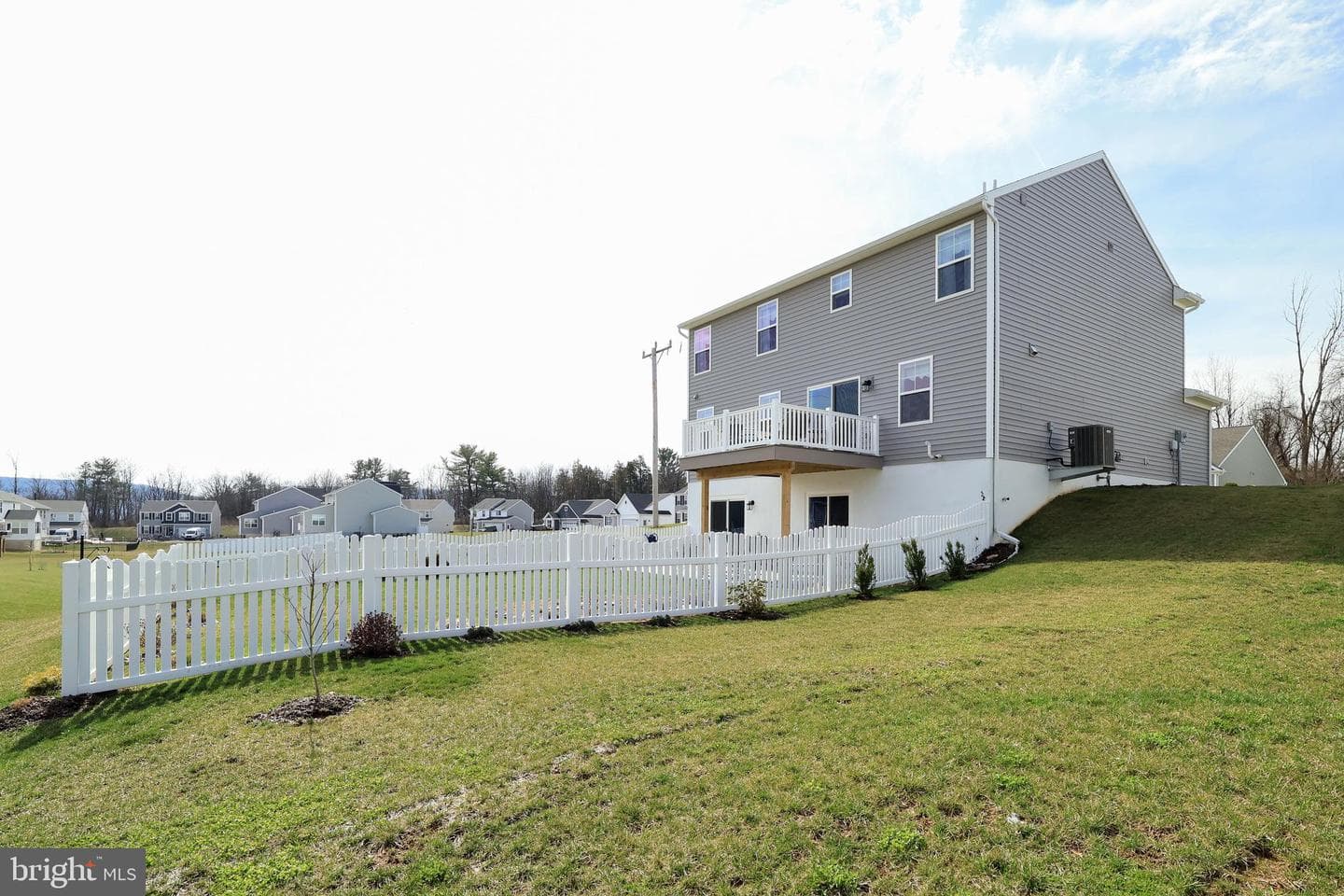 155 Isabella Circle photo 49