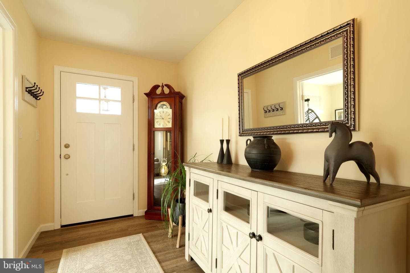 155 Isabella Circle photo 5