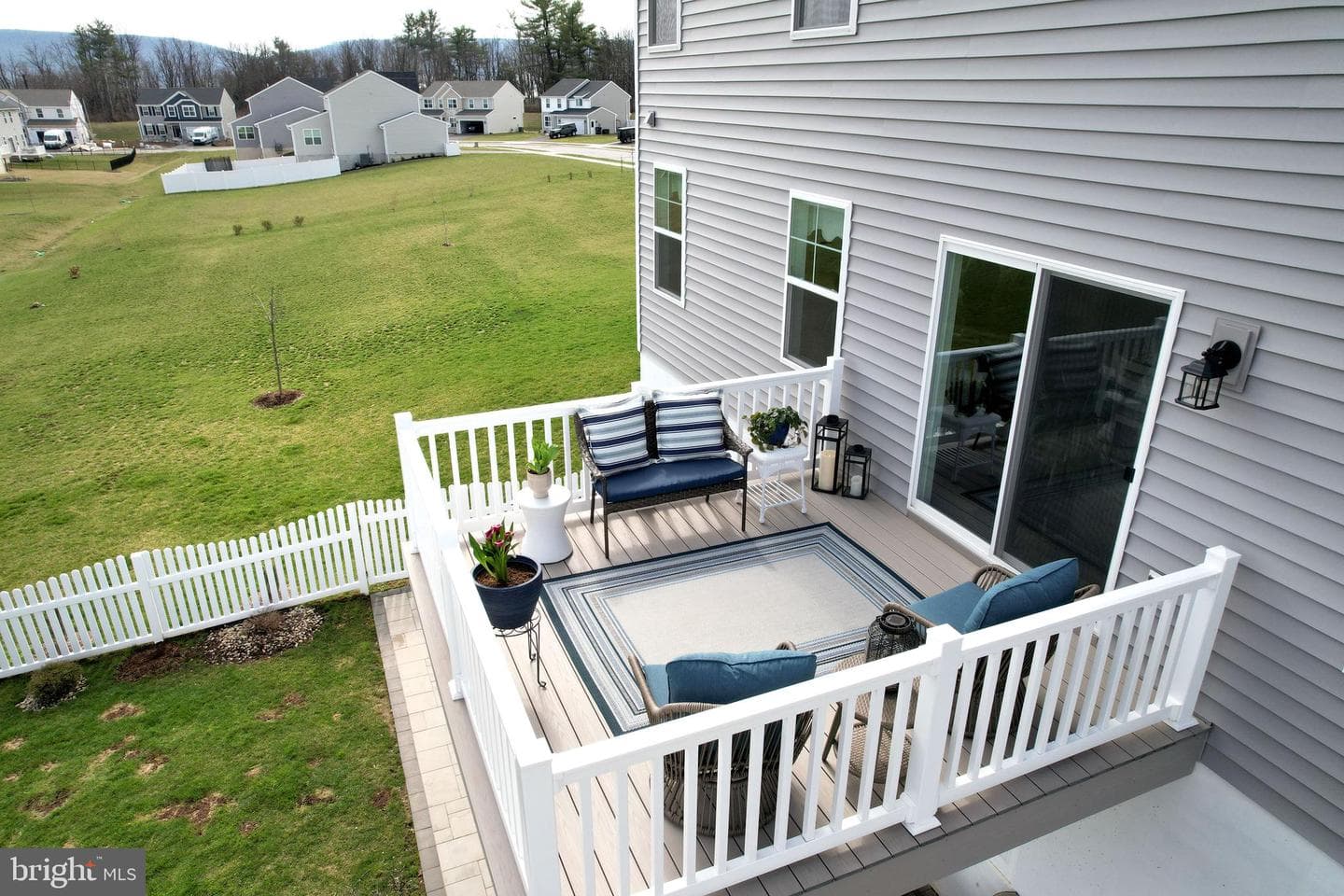 155 Isabella Circle photo 57