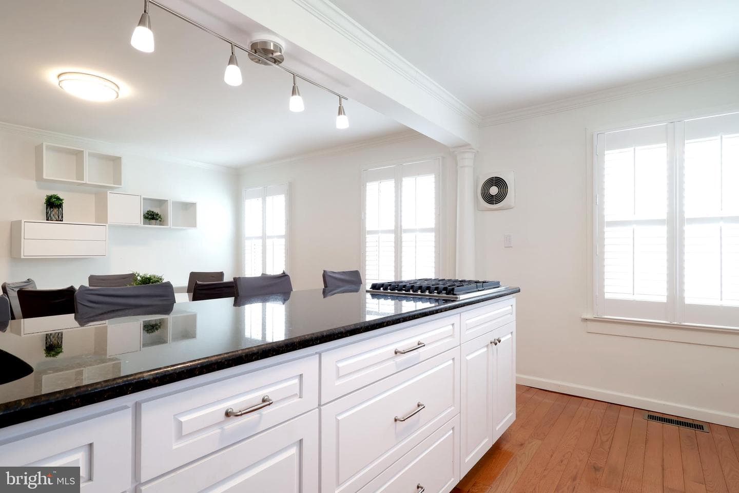 222 S Gill Street photo 22
