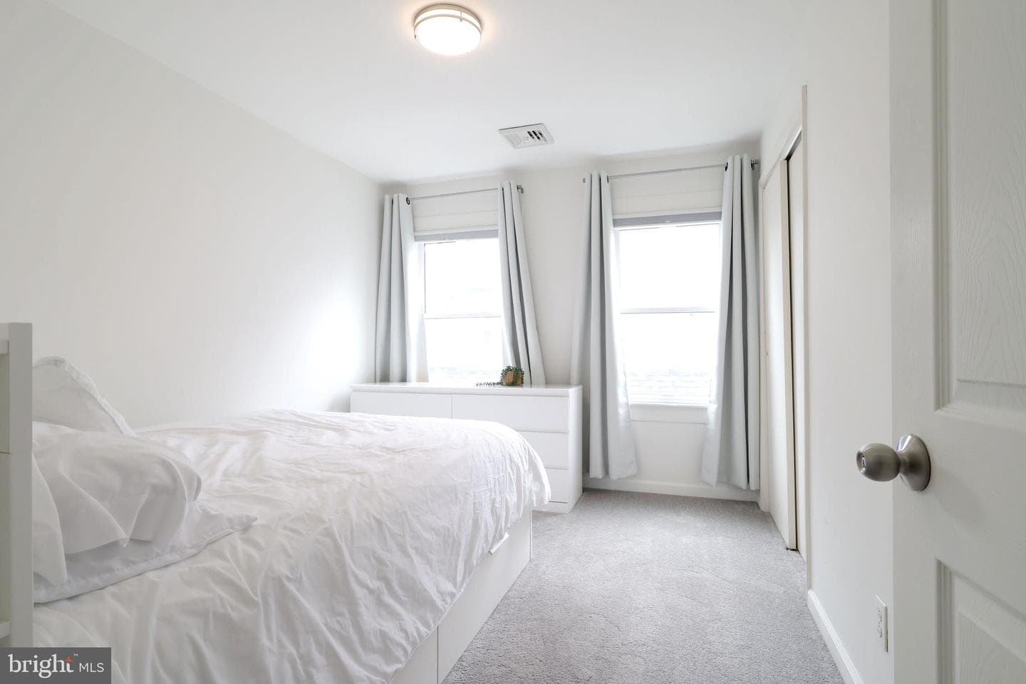 222 S Gill Street photo 32