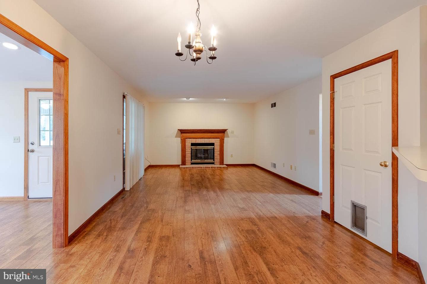 1460 Yardal Road photo 12