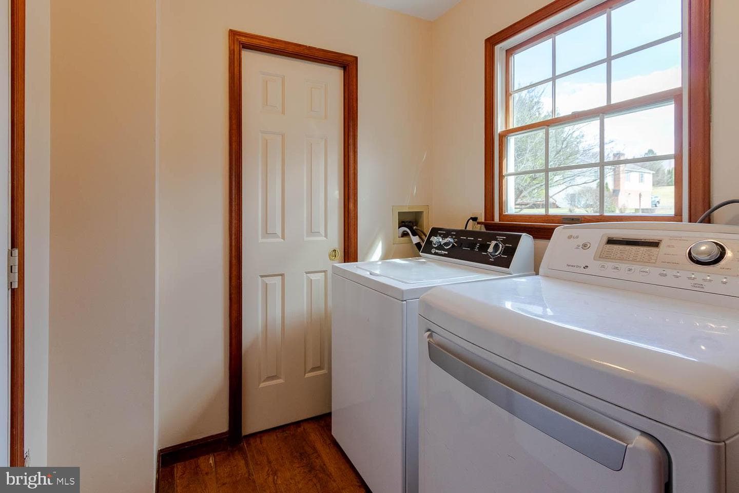 1460 Yardal Road photo 22