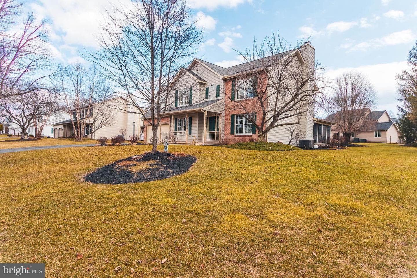 1460 Yardal Road photo 3