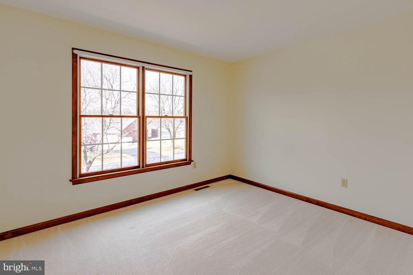 1460 Yardal Road photo 35