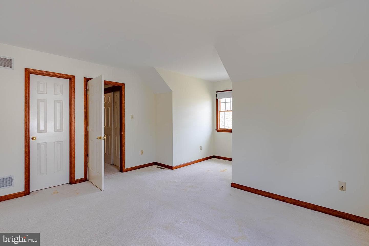 1460 Yardal Road photo 38