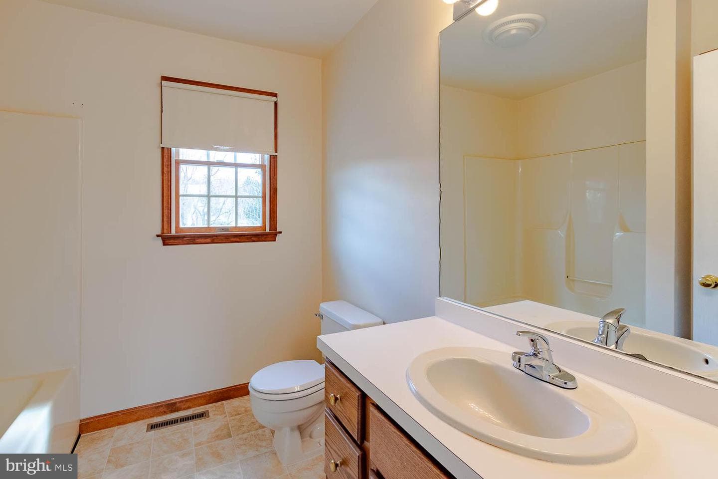 1460 Yardal Road photo 45