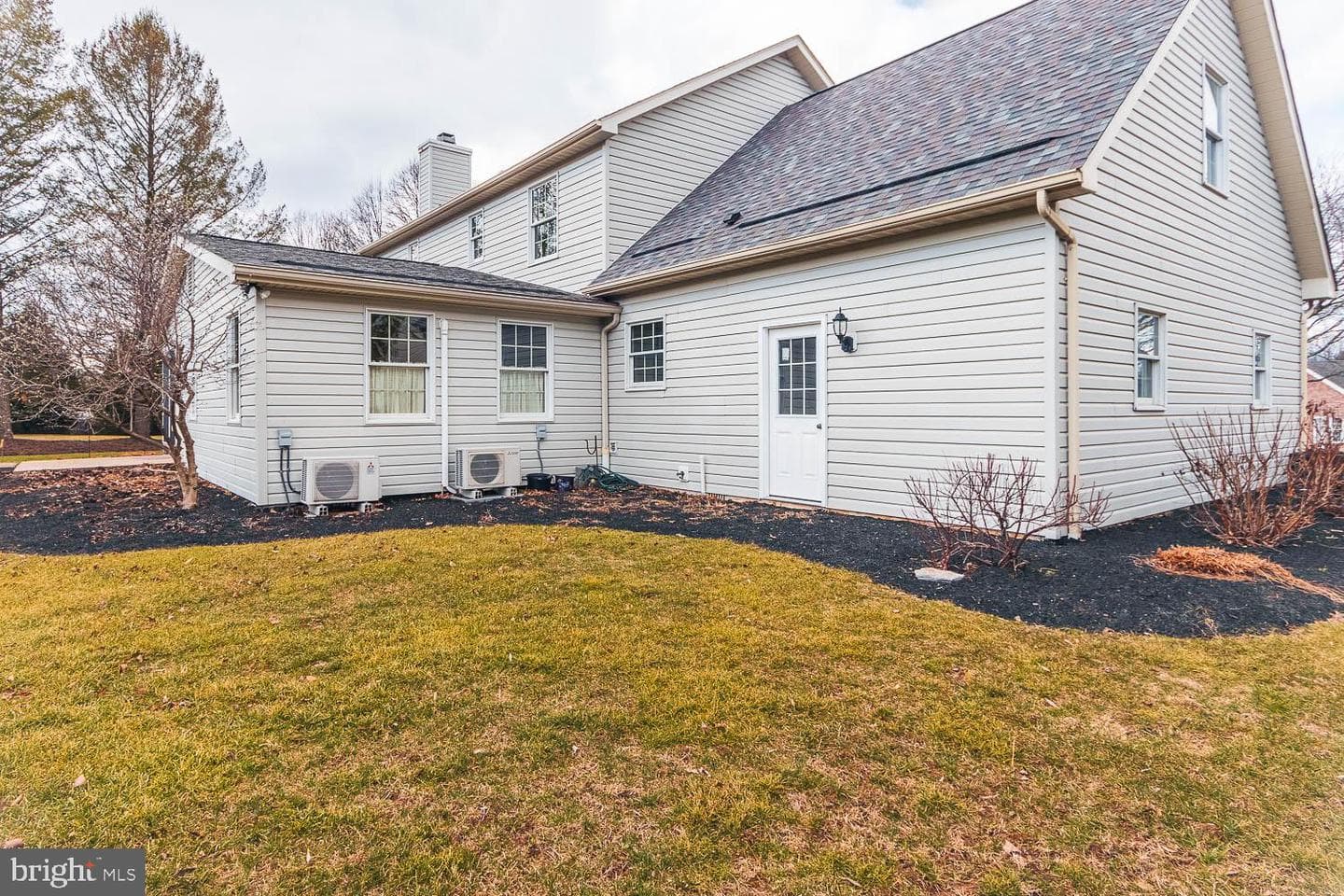 1460 Yardal Road photo 60