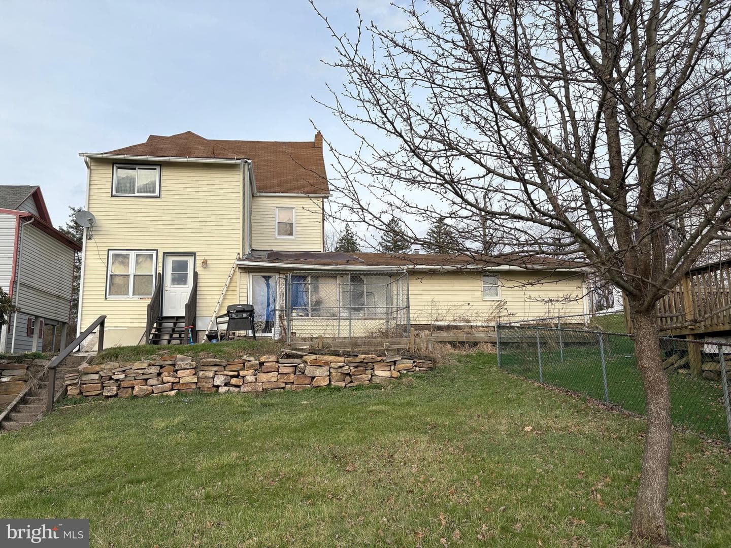 219 South Front Street photo 19