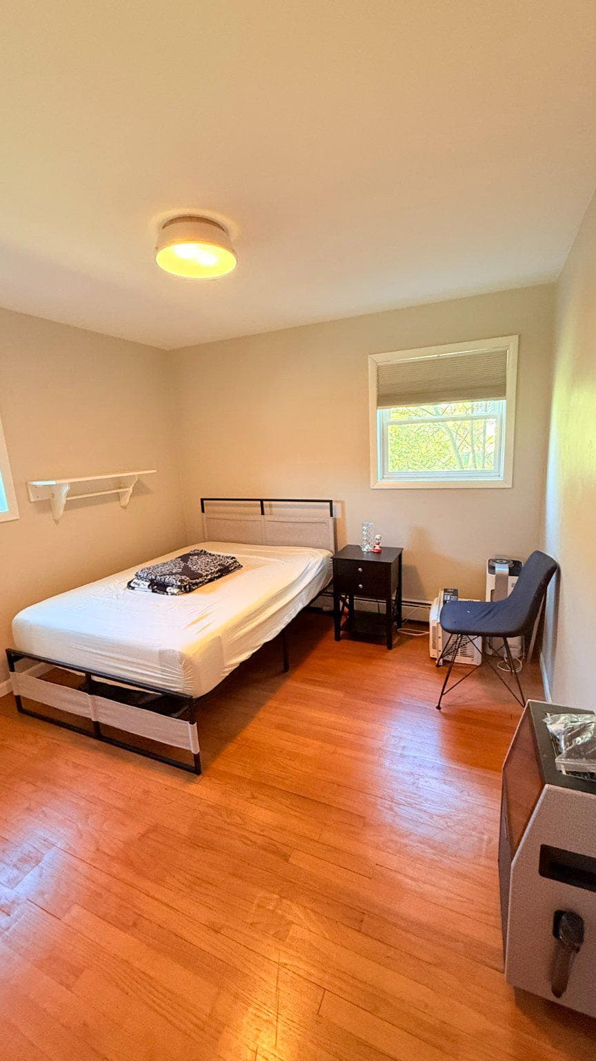 242 Spring Street photo 10