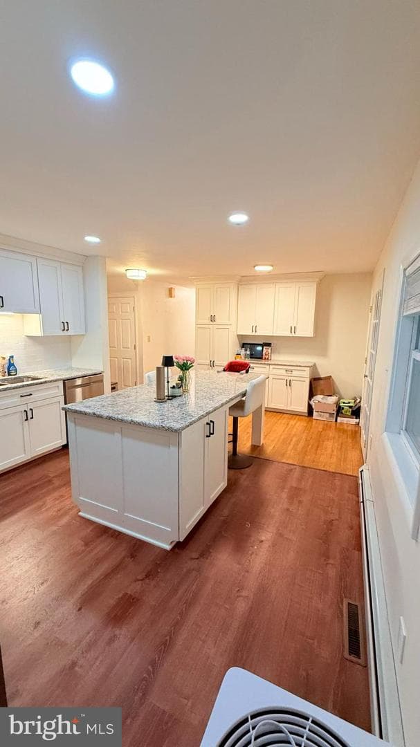 242 Spring Street photo 3