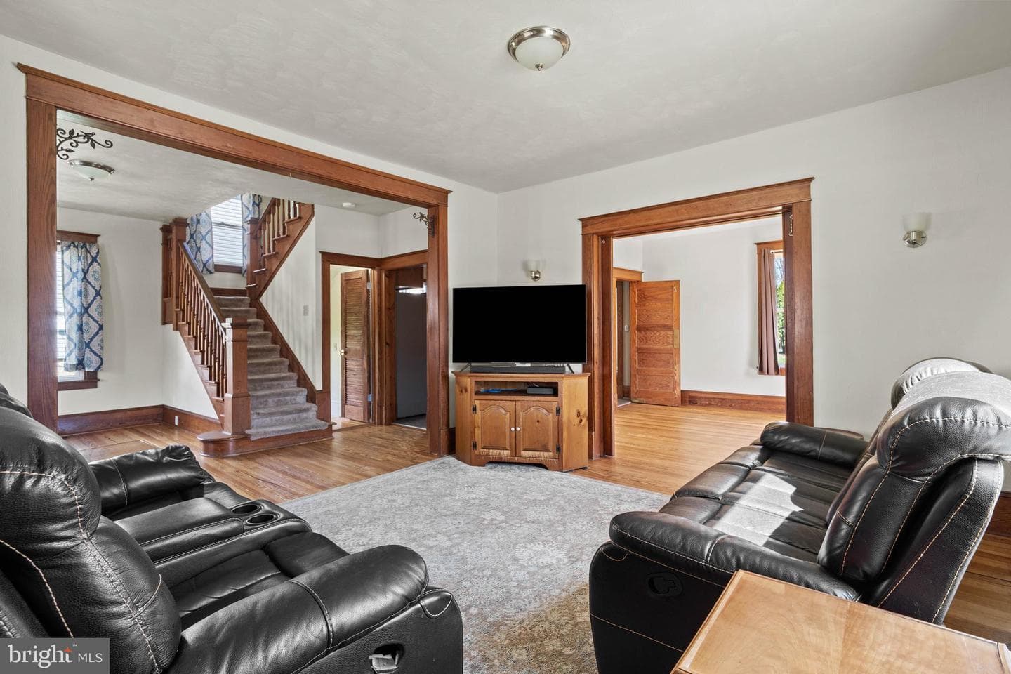 209 S High Street photo 10