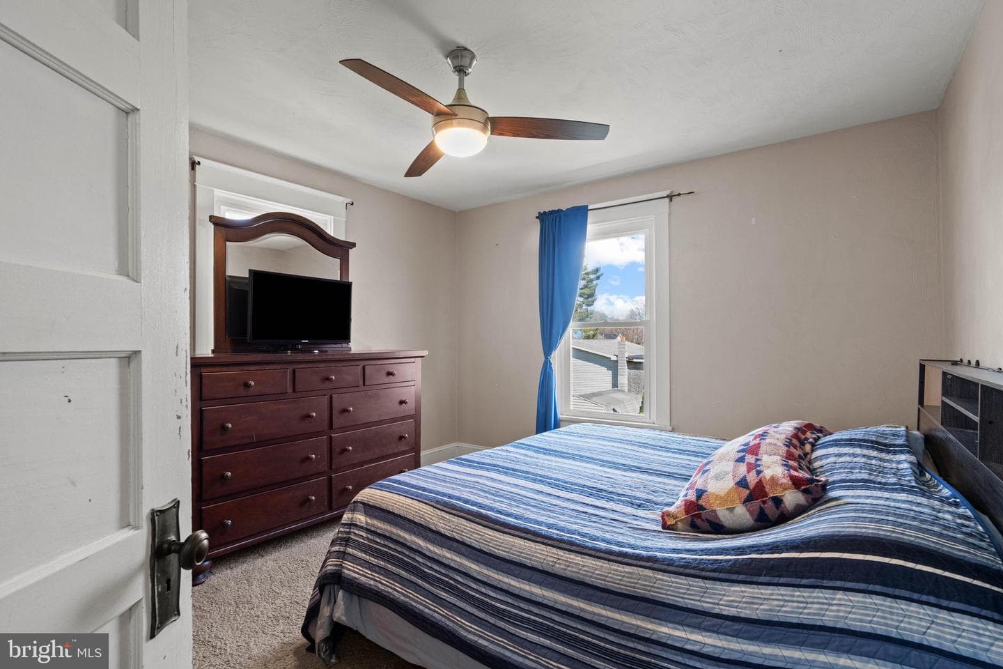 209 S High Street photo 19