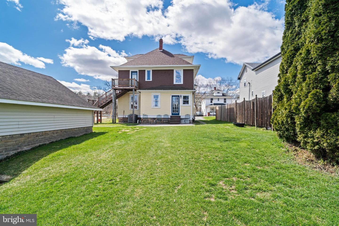 209 S High Street photo 34