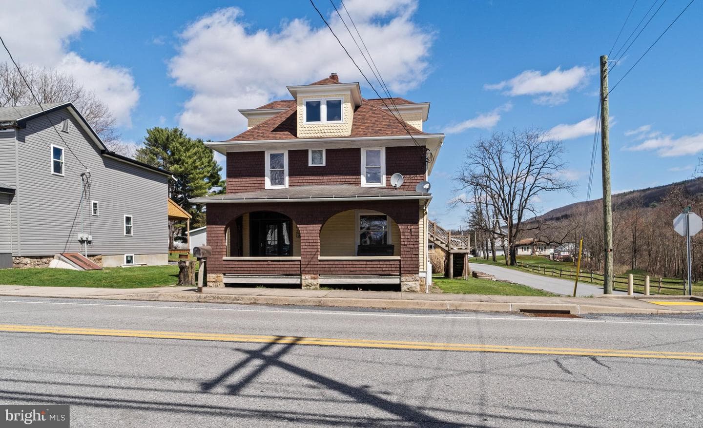 209 S High Street photo 38