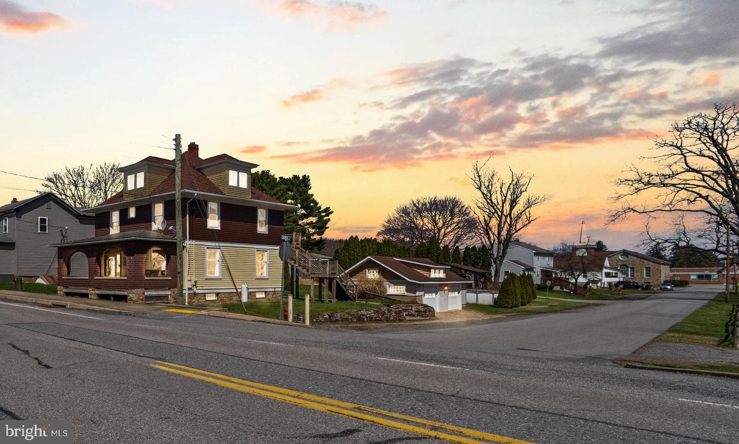 209 S High Street photo 39