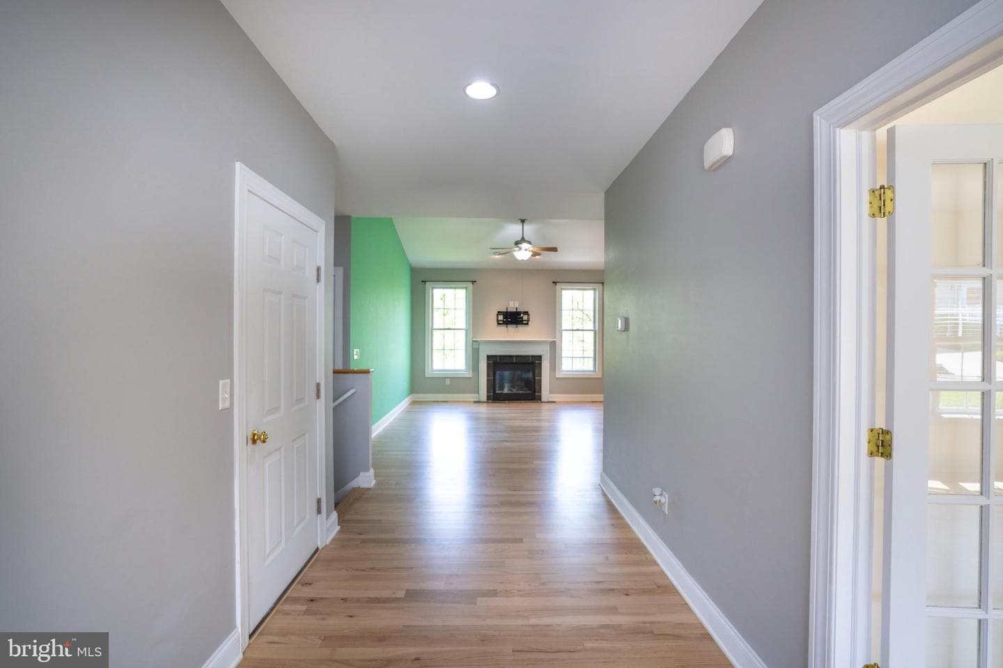 143 Jonathan Lane photo 10