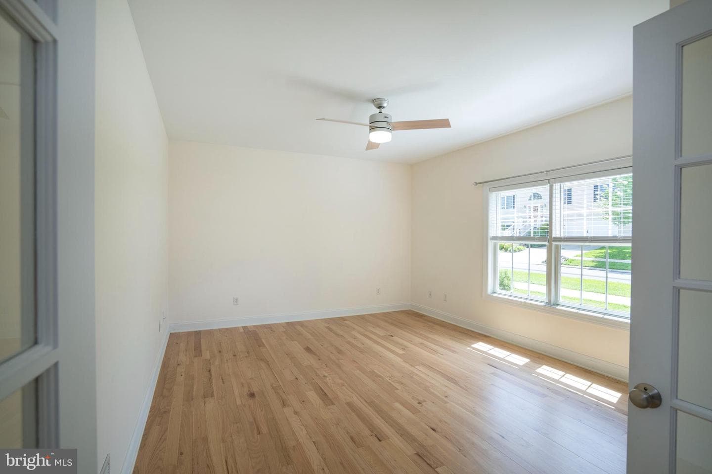 143 Jonathan Lane photo 7