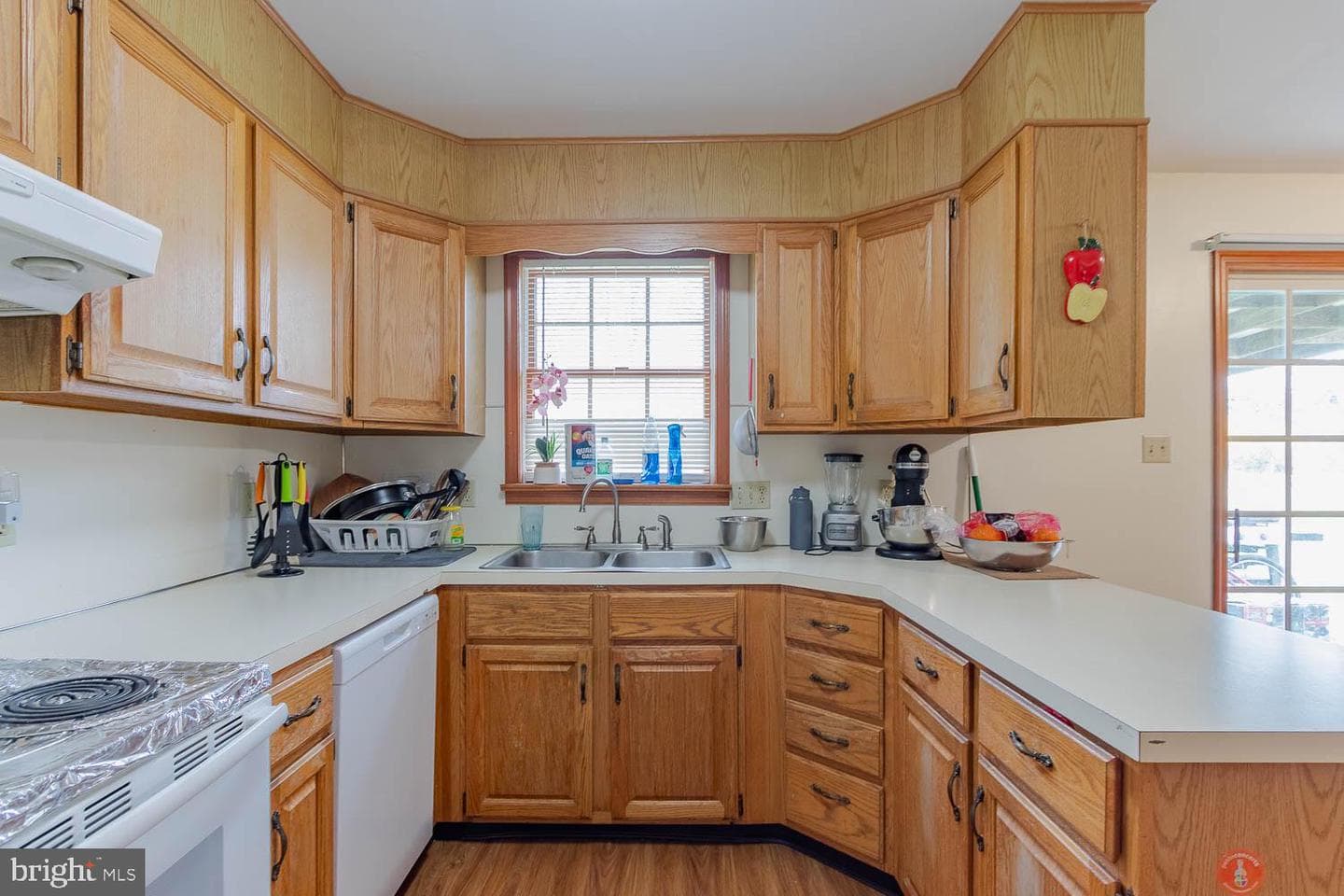 435-437 Easterly Parkway photo 7