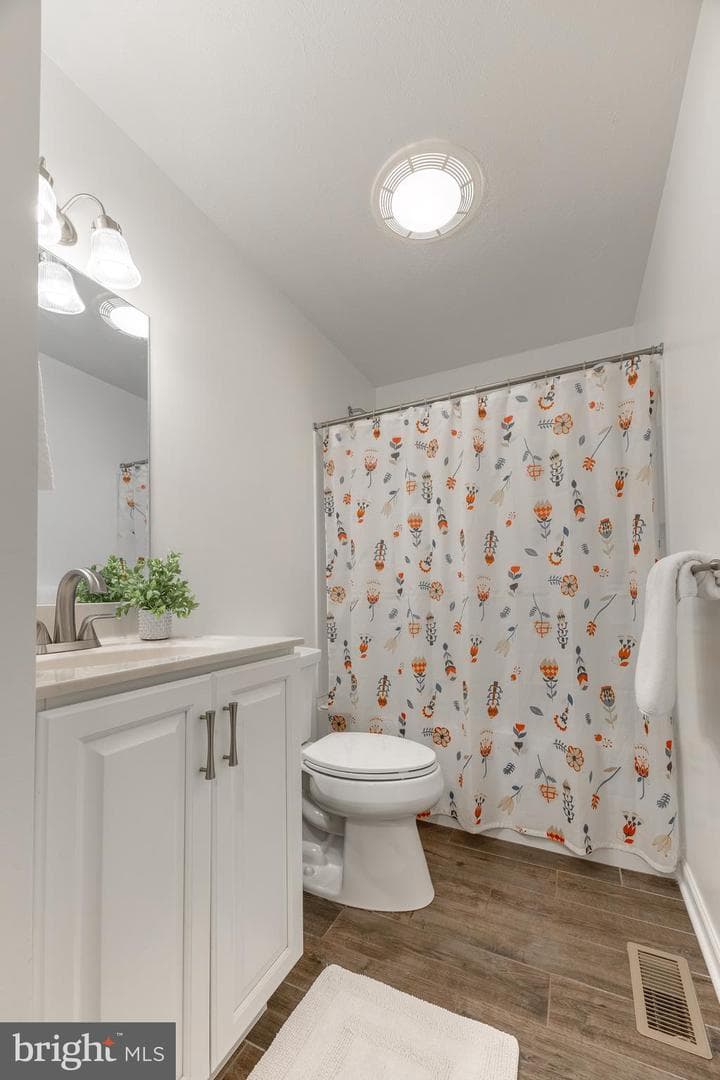 143 Shady Hollow Drive photo 22