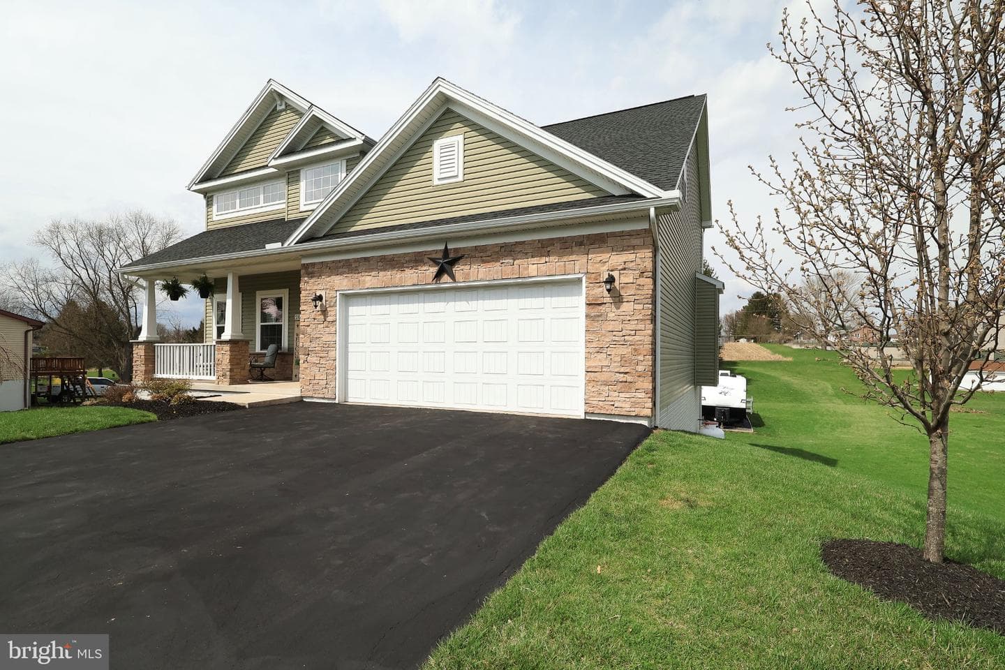 2813 Zion Road photo 4