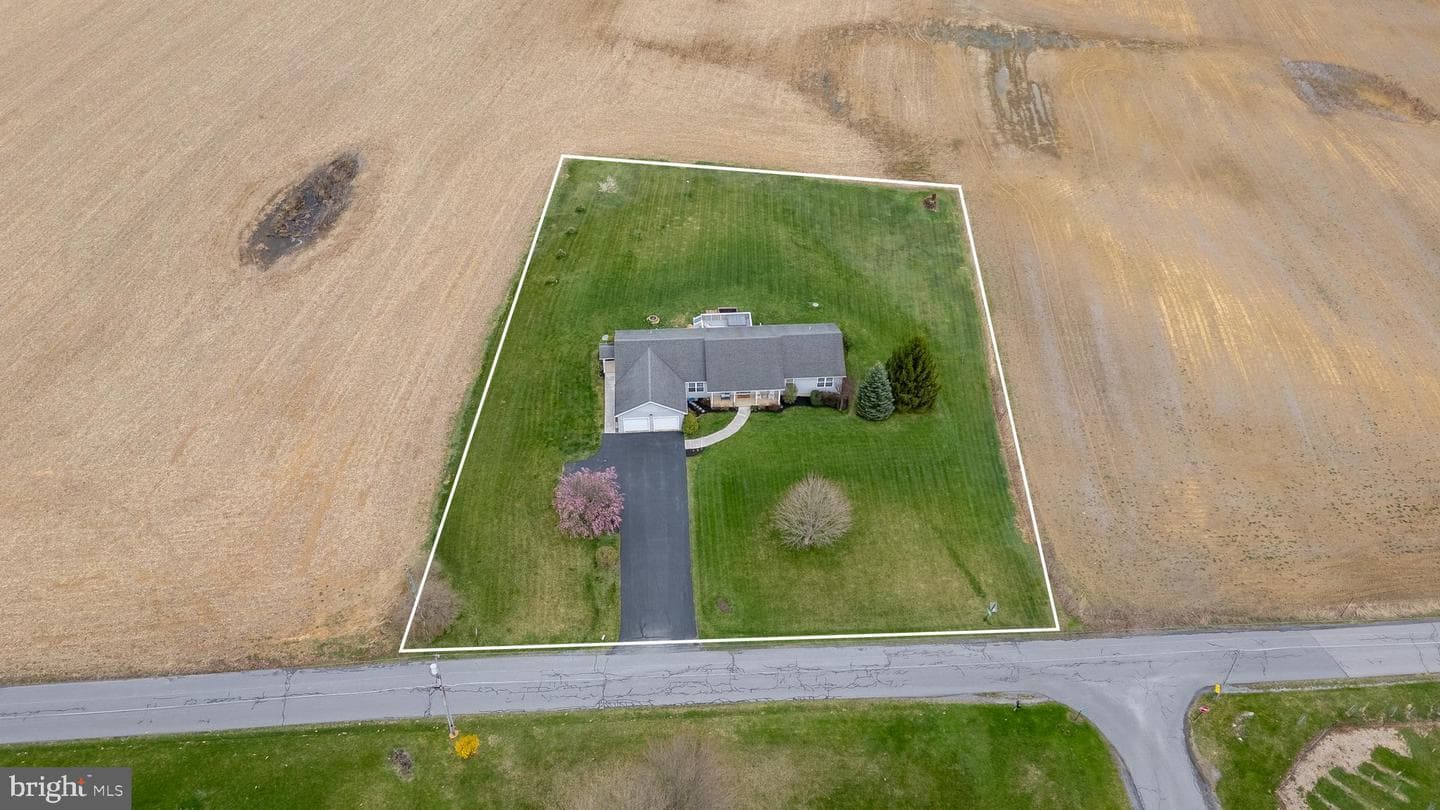 117 Houtz Lane photo 3