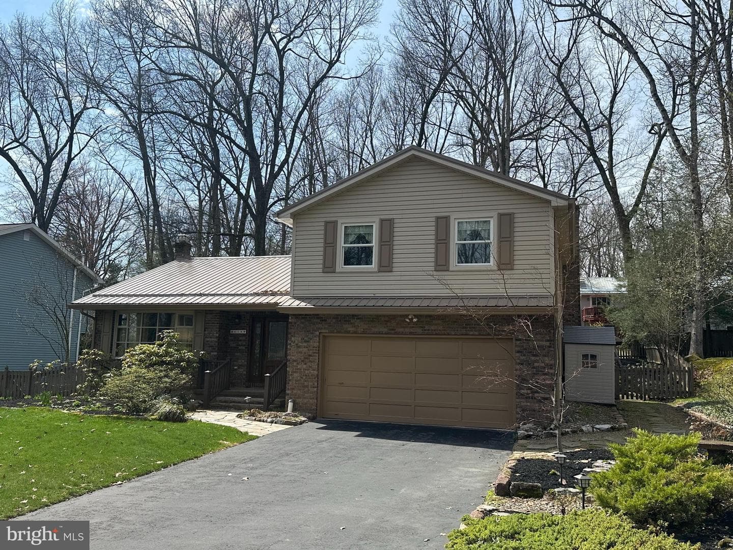 618 Berkshire Dr. photo 2