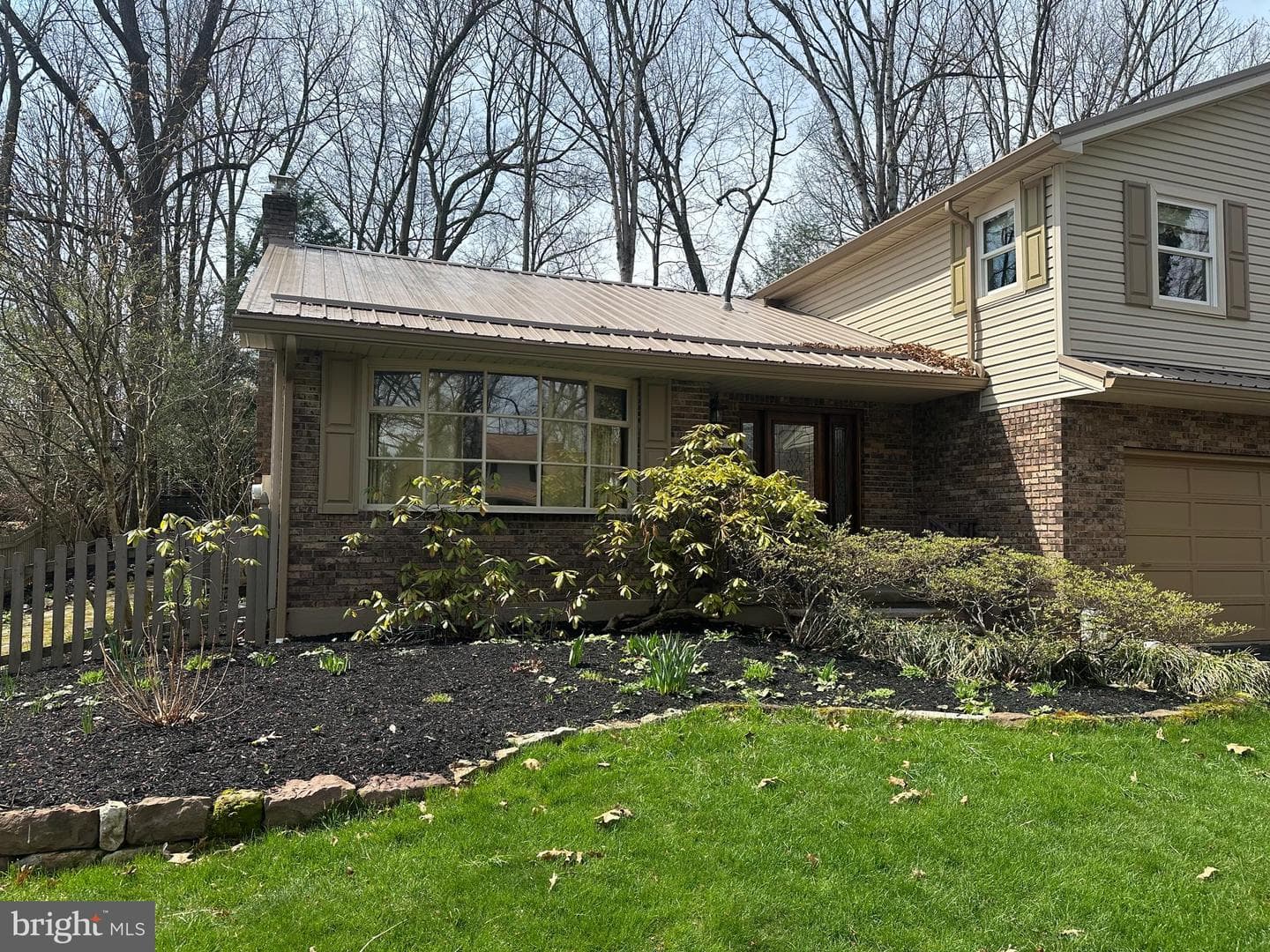 618 Berkshire Dr. photo 4