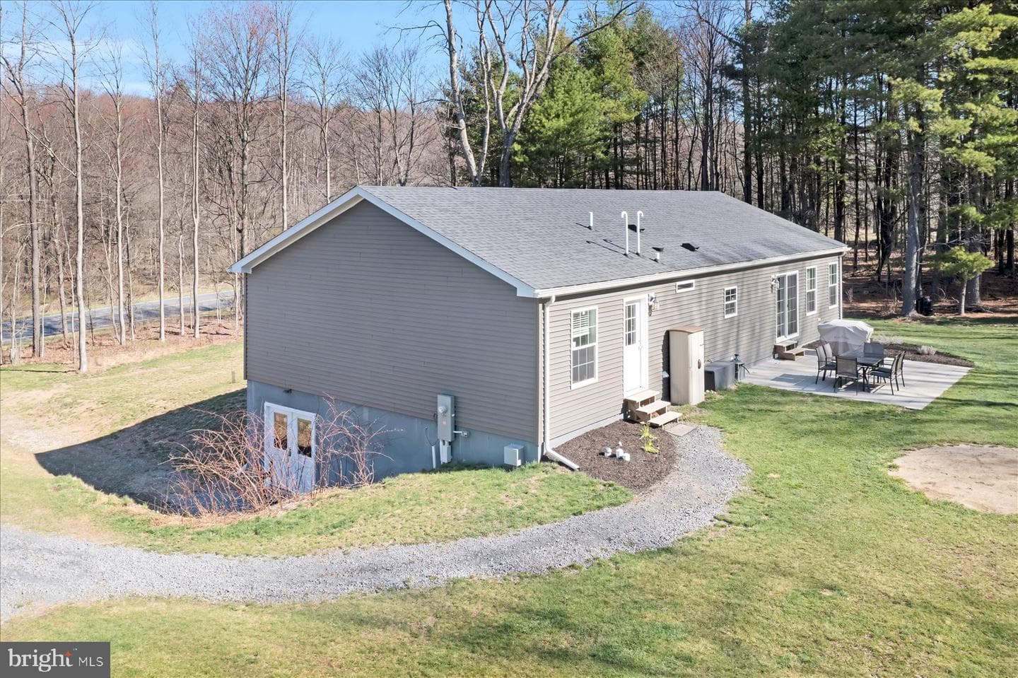 852 Spruce Road